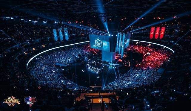 球迷和媒体 球迷和媒体