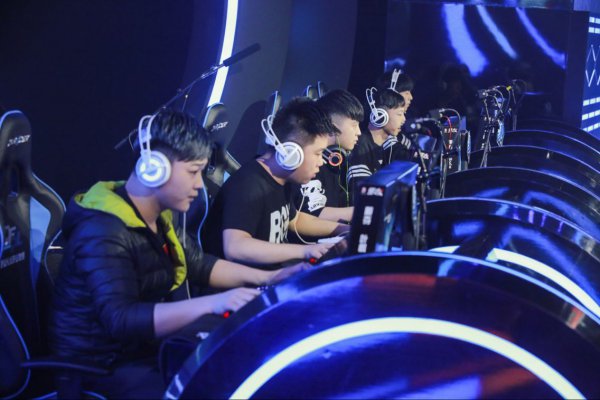 中国女足再 中国女足再