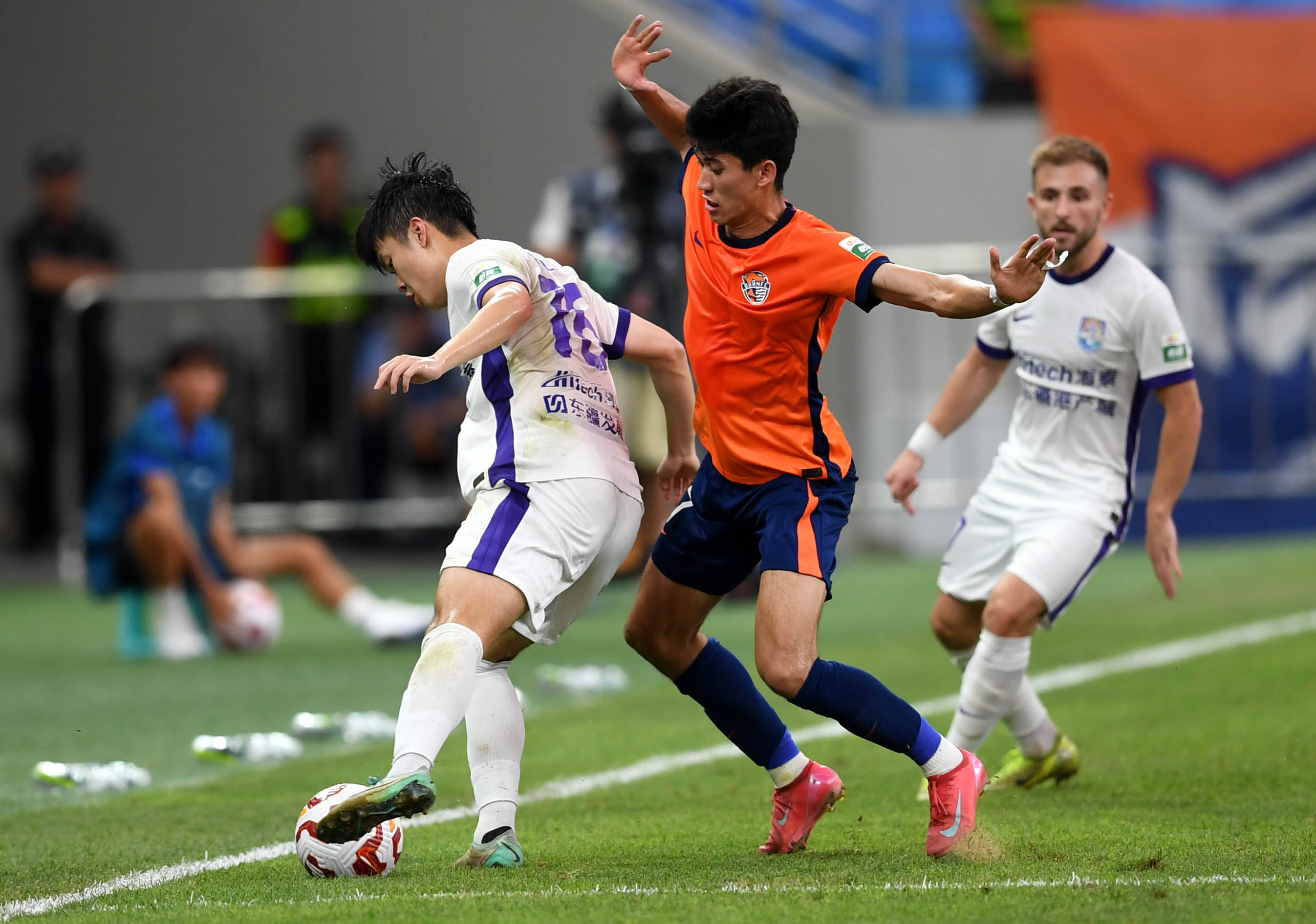 反映了足球 反映了足球