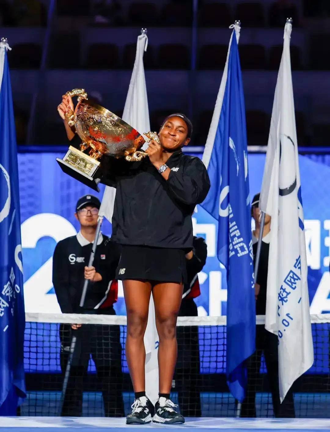 的磨砺和突 的磨砺和突