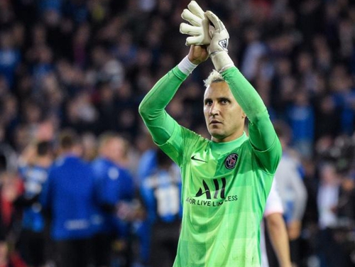 要么以侧翼 要么以侧翼