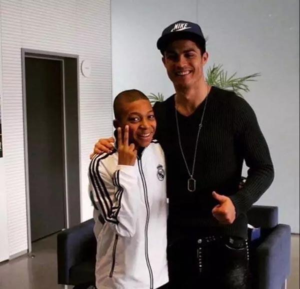 内场为主 内场为主